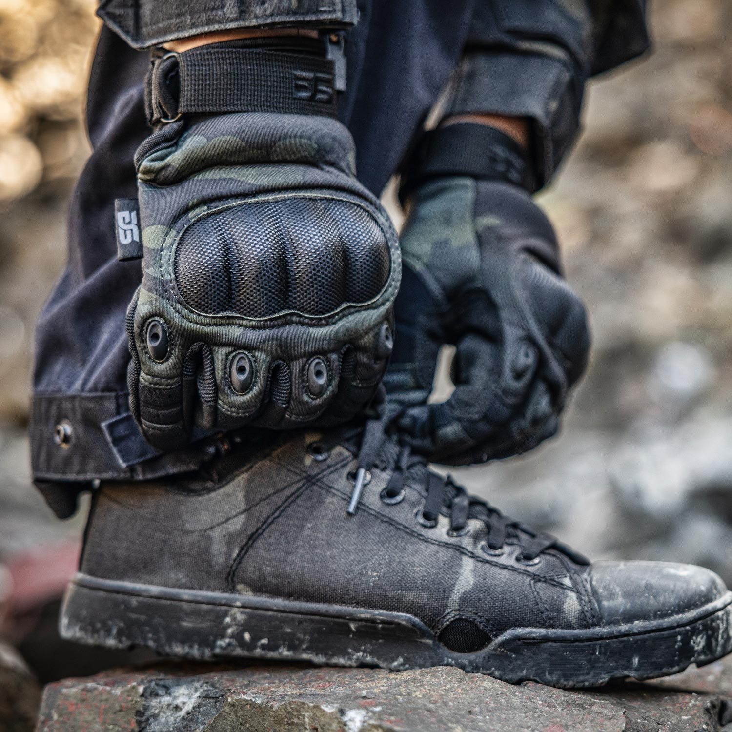 KNUCKLE PRO (BLACK MULTICAM®)