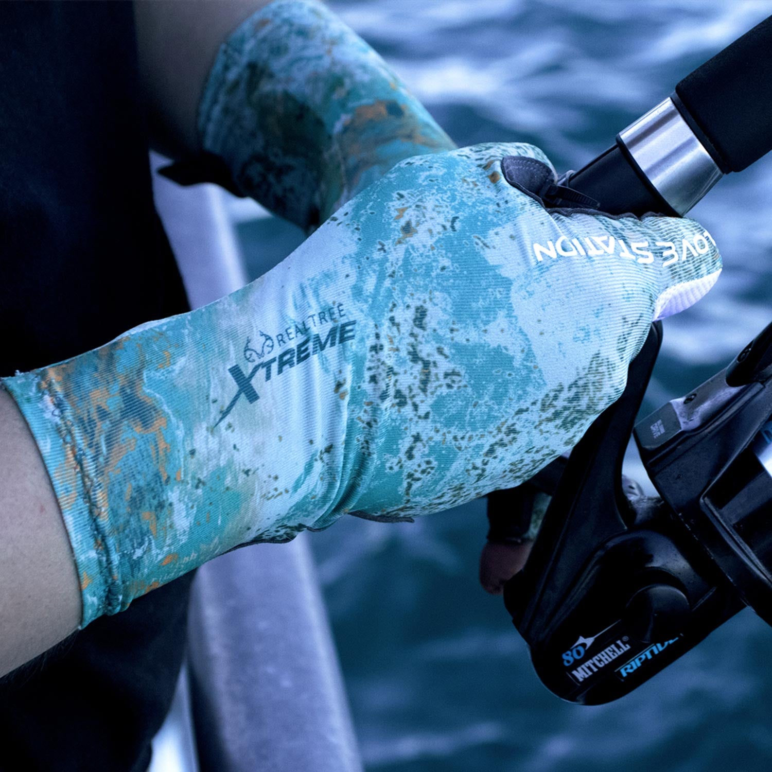 The Angler (Long Cuff) Fishing Gloves
